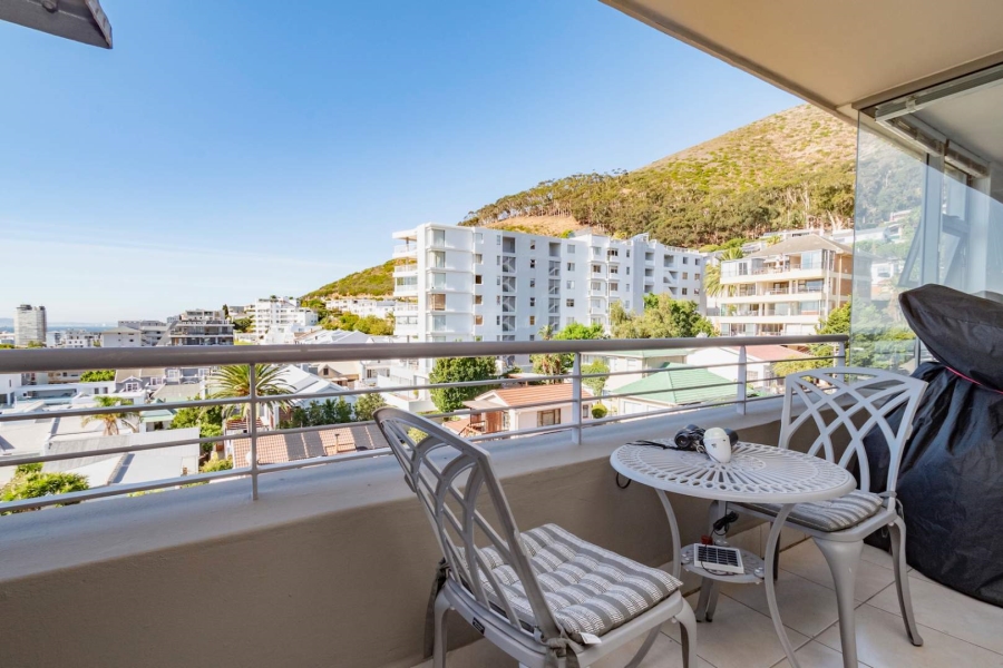2 Bedroom Property for Sale in Sea Point Western Cape